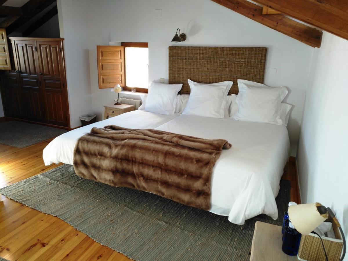 Гостевой дом La Casona De Castilnovo - Gay Men Only Valdesaz Экстерьер фото