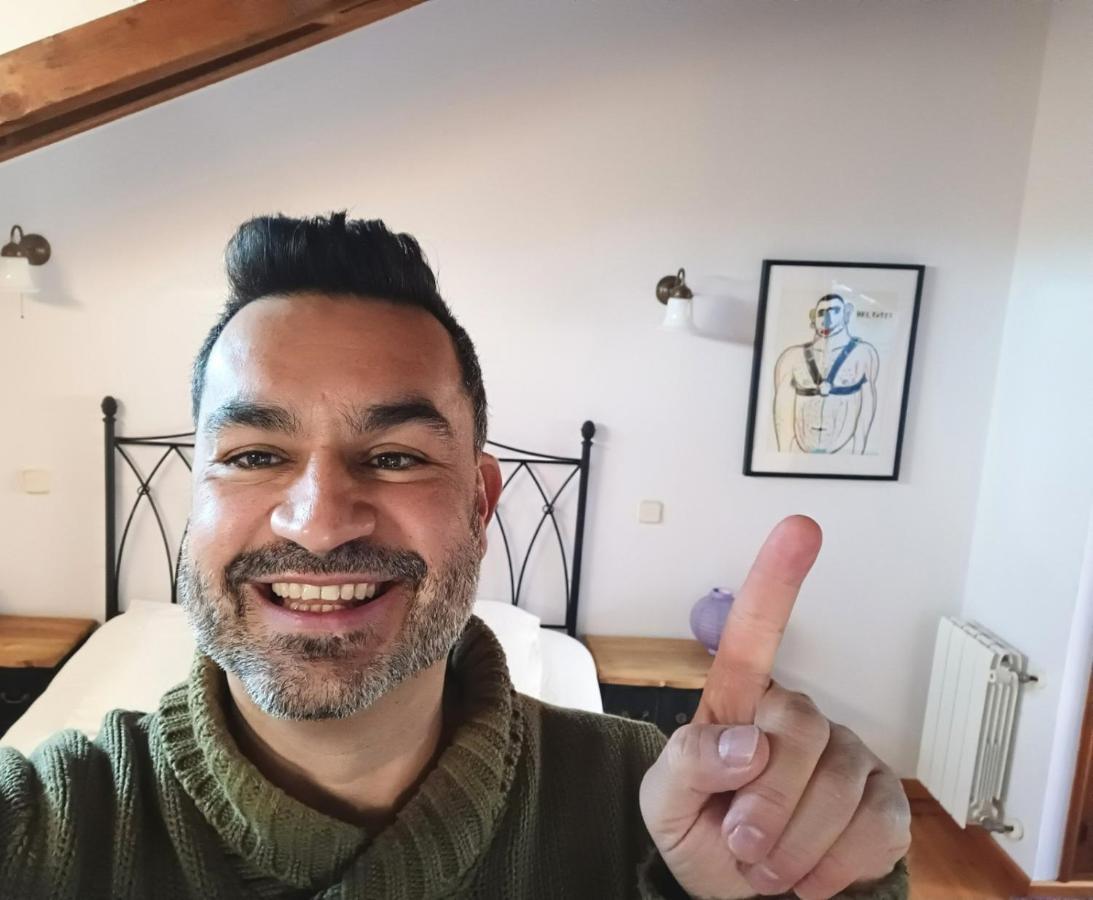 Гостевой дом La Casona De Castilnovo - Gay Men Only Valdesaz Экстерьер фото