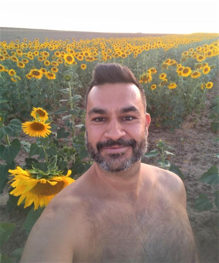 Гостевой дом La Casona De Castilnovo - Gay Men Only Valdesaz Экстерьер фото